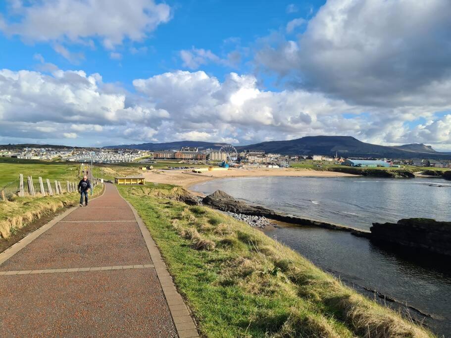 Bundoran Seaside Stays House - Wifi, Large Spacious Home Buitenkant foto
