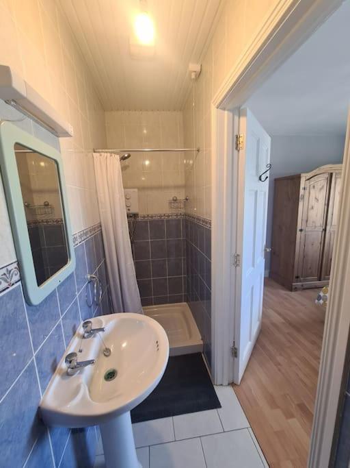 Bundoran Seaside Stays House - Wifi, Large Spacious Home Buitenkant foto