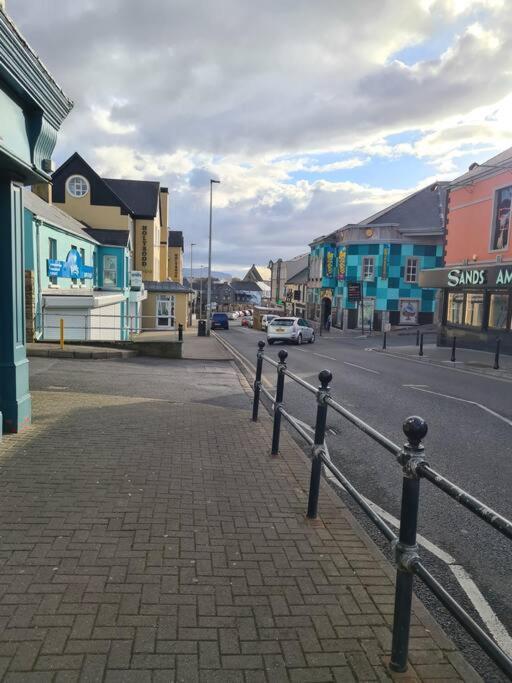 Bundoran Seaside Stays House - Wifi, Large Spacious Home Buitenkant foto